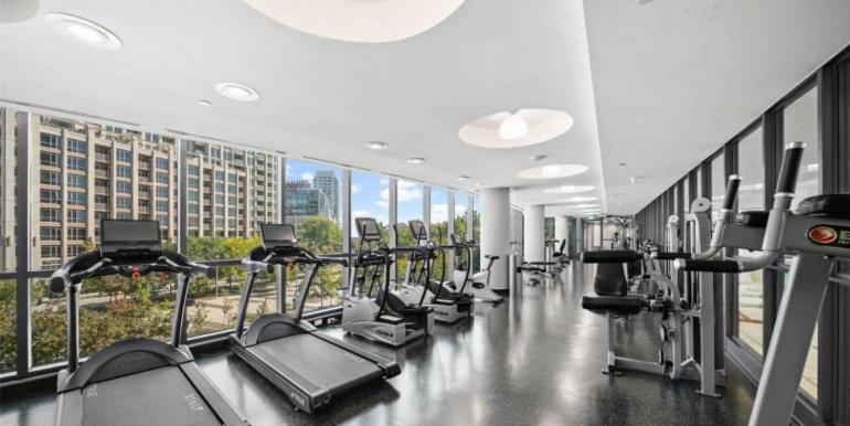 Luxury Suites Steps To Cn Tower โตรอนโต ภายนอก รูปภาพ